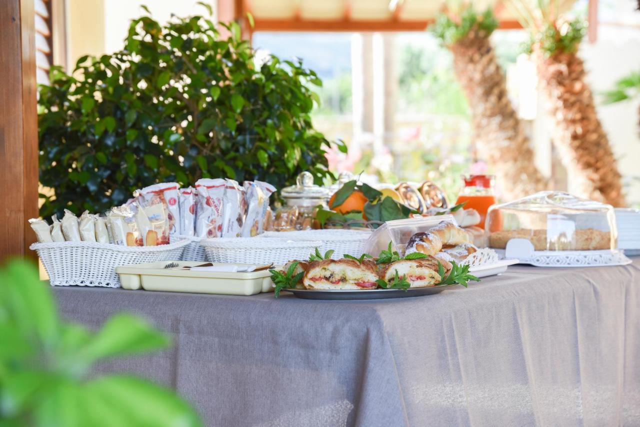 Aurora Castelluzzo Bed & Breakfast Ngoại thất bức ảnh
