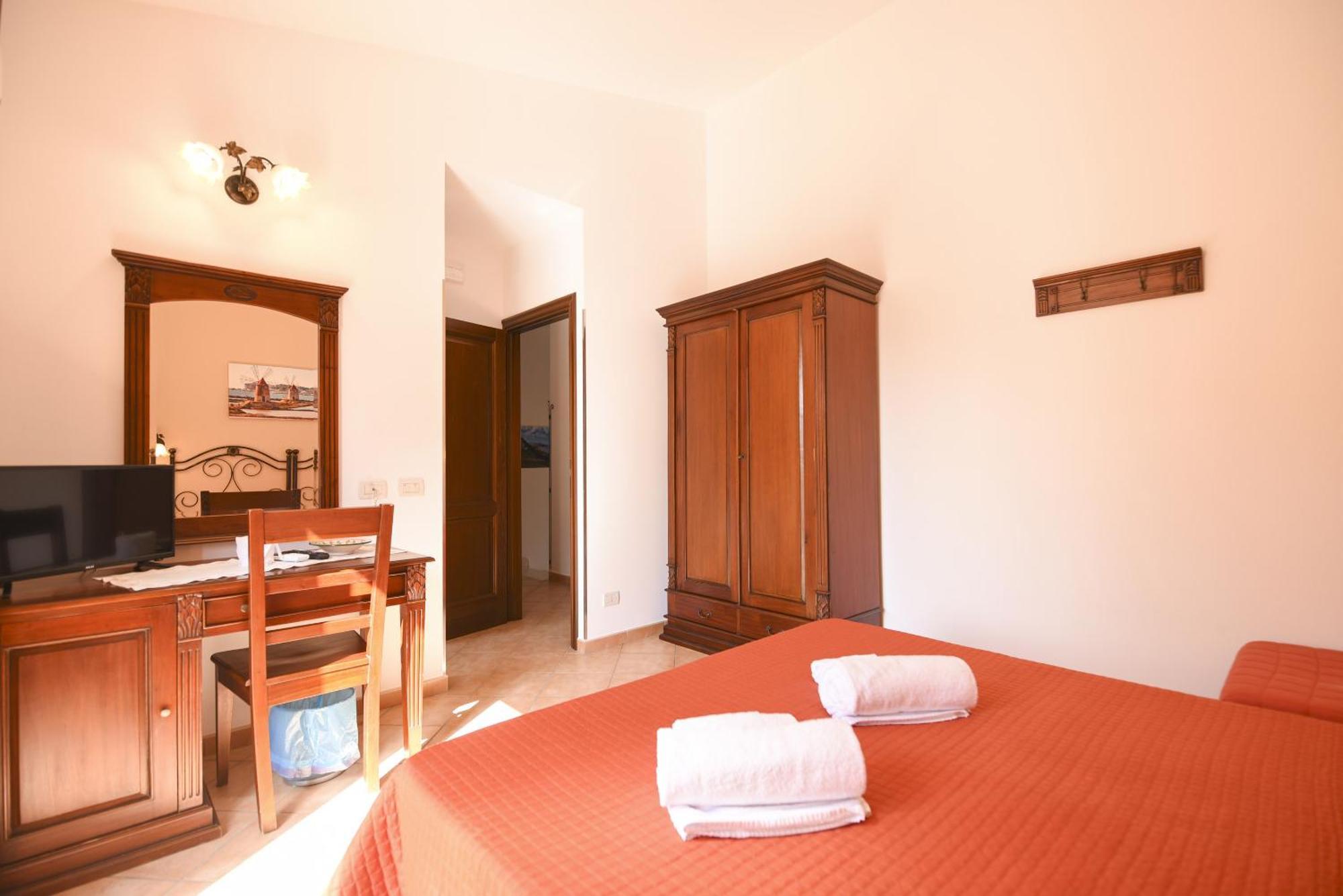 Aurora Castelluzzo Bed & Breakfast Phòng bức ảnh