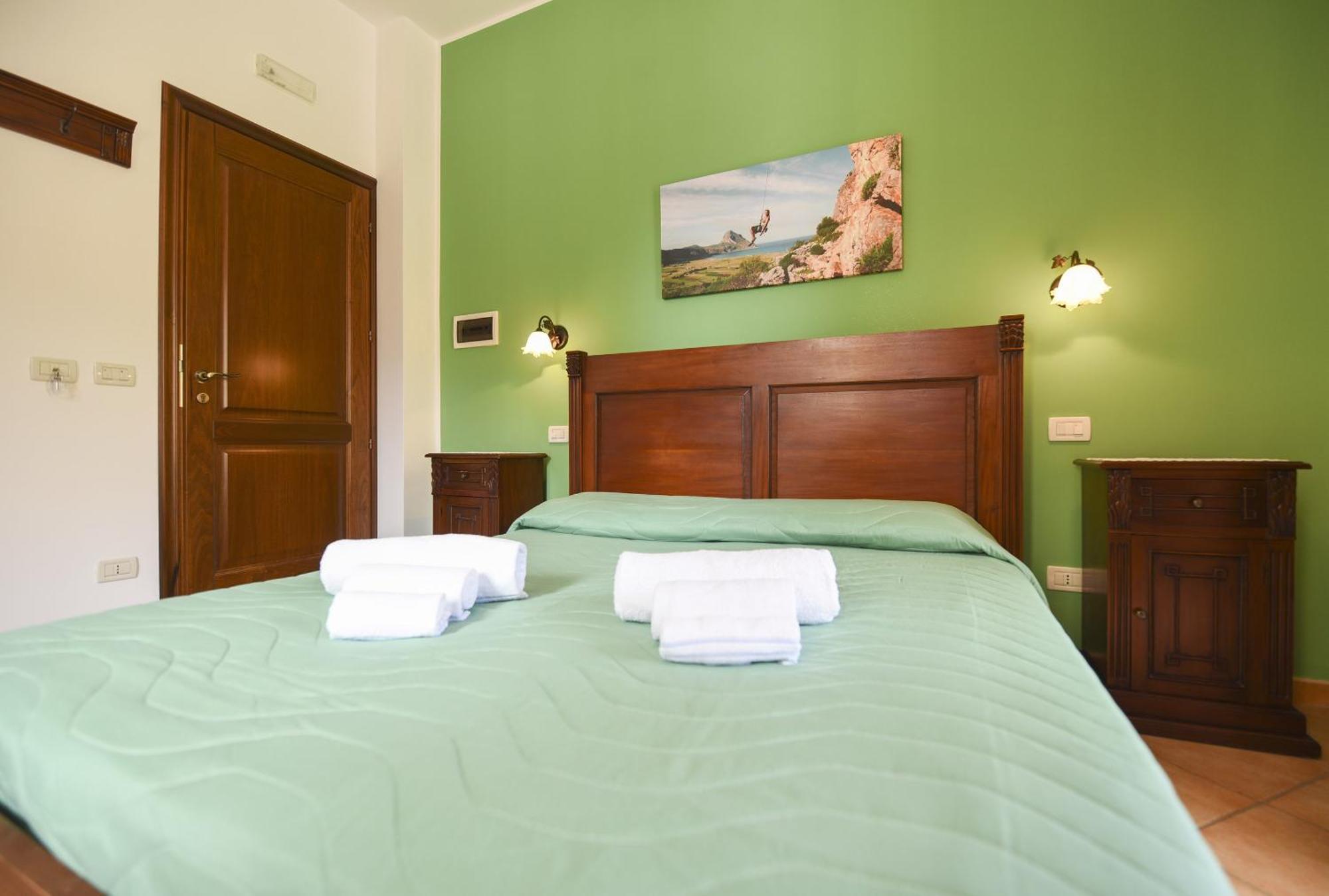 Aurora Castelluzzo Bed & Breakfast Phòng bức ảnh