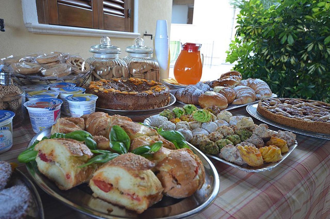 Aurora Castelluzzo Bed & Breakfast Ngoại thất bức ảnh